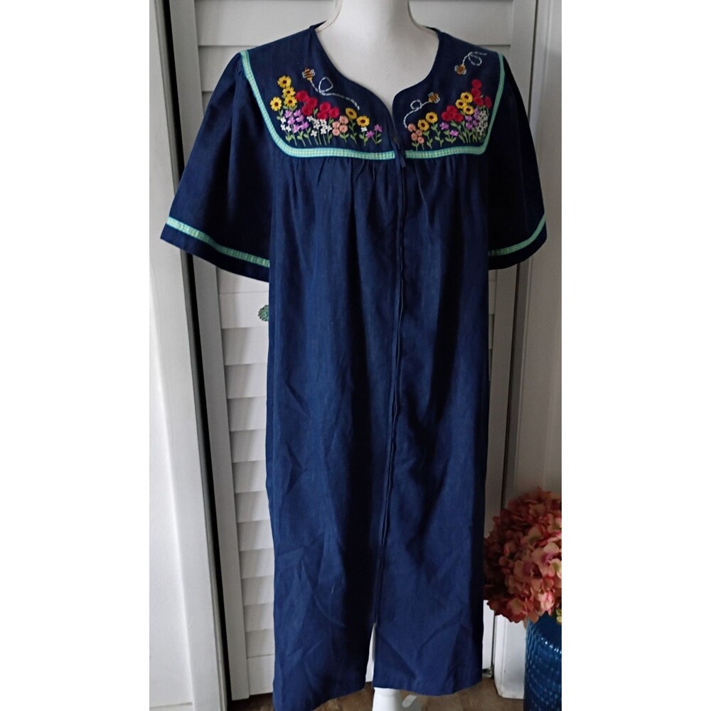 Go Softly Patio Cotton Denim Kaftan Housedress Embroidered Bee Floral Design L